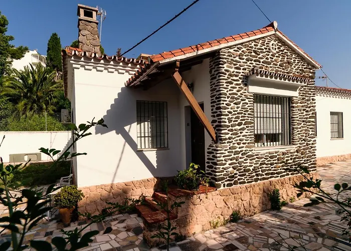 Проживання в сім'ї Casitas *